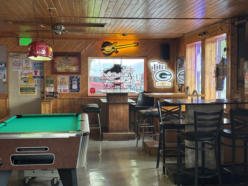Cynder's 1st and Goal bar Chippewa Falls