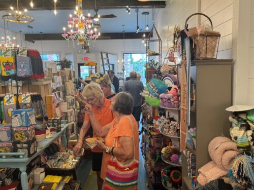 Ladies shopping at Eevy Ivy Over