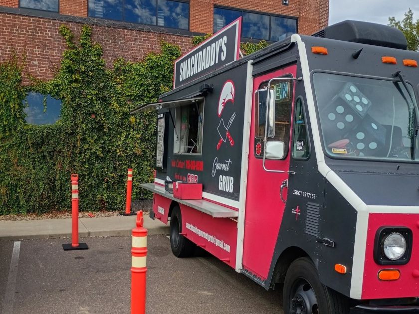 smackdaddys-food-truck Outside of Truck